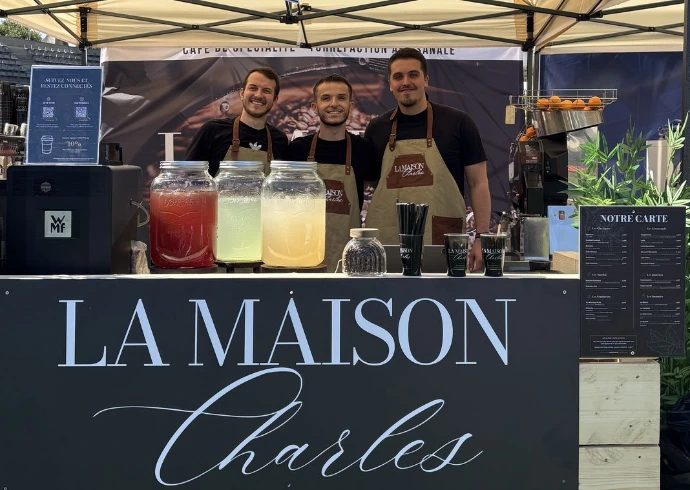 Stand café La Maison Charles au tournoi Paris Volley